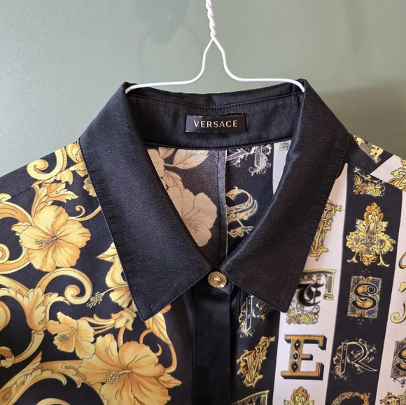 VERSACE 100% silk gold black Hibiscus Baroque Virtus Alphabet shirt S size mens - Picture 6 of 16